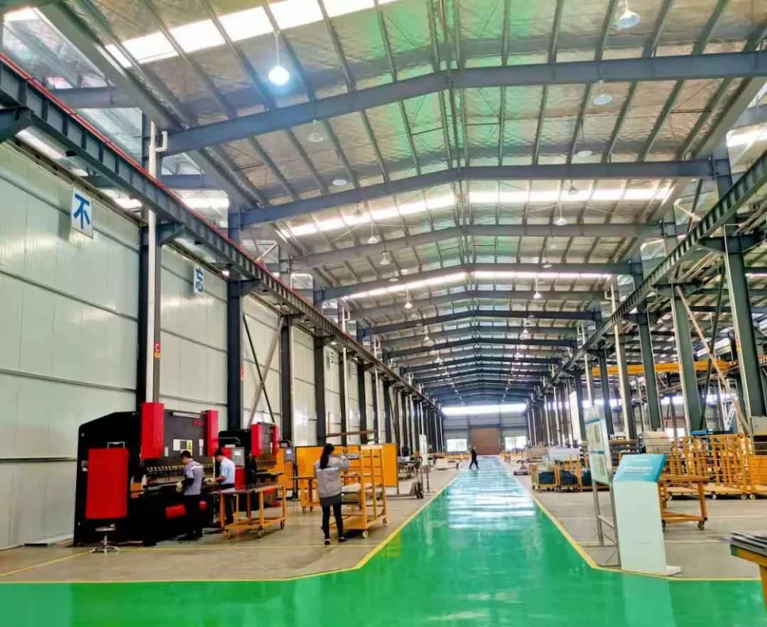 【乐鱼·官方站页面登录入口-乐鱼online(中国)湖南生产基地】热火朝天生产忙，高质高效产精品！​